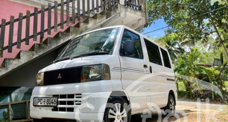MITSUBISHI MINICAB 2007