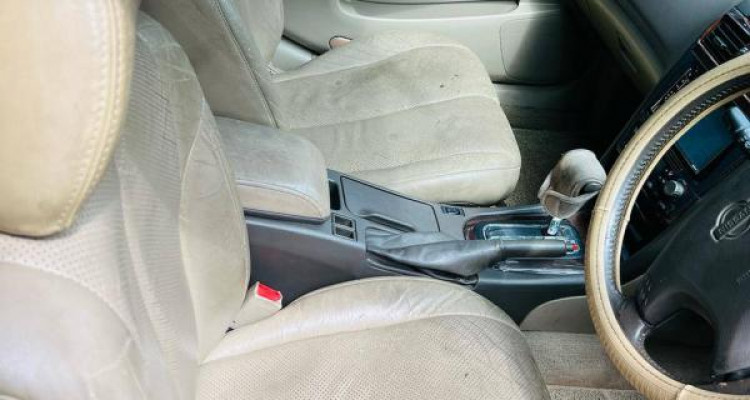NISSAN CEFIRO A33 2000