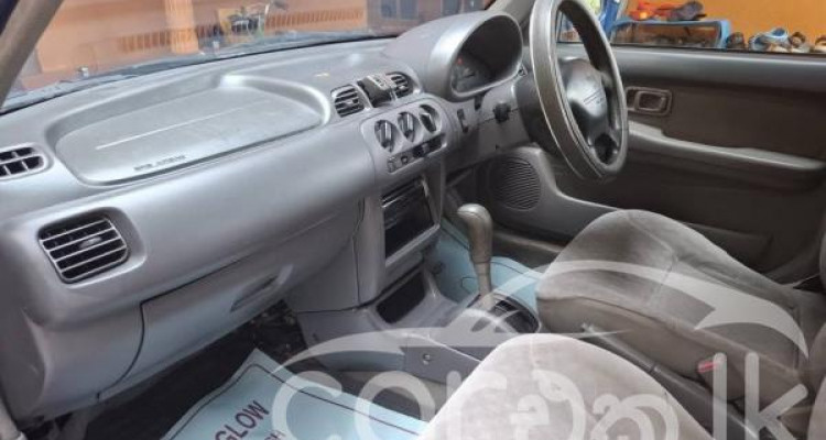 NISSAN MARCH K11 2001