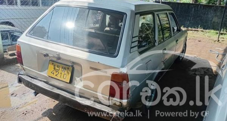 TOYOTA COROLLA DX WAGON 1985