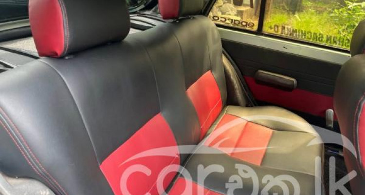 PEUGEOT 205 1987