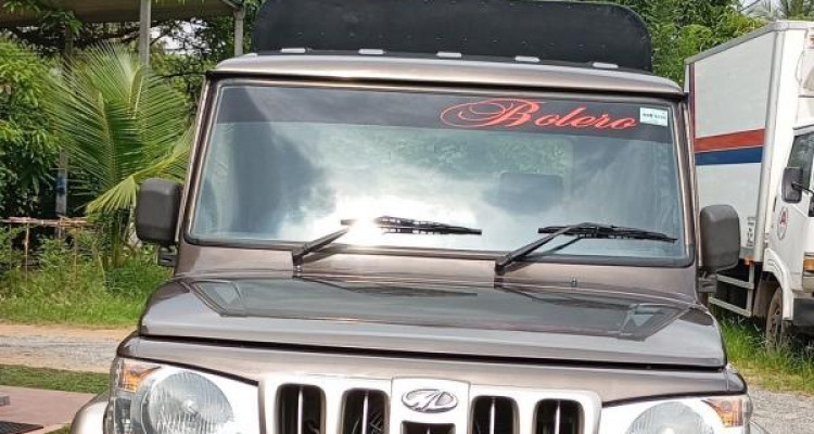 MAHINDRA BOLERO 2015