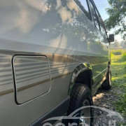 NISSAN CARAVAN 1994