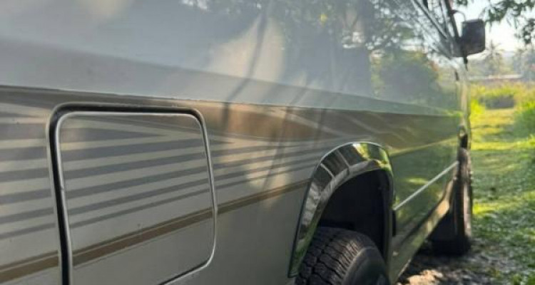 NISSAN CARAVAN 1994