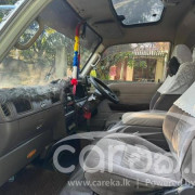 NISSAN CARAVAN 1994