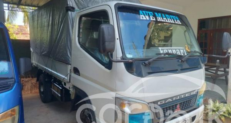 MITSUBISHI CANTER 2003
