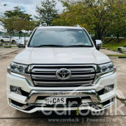 TOYOTA LAND CRUISER V8 2015