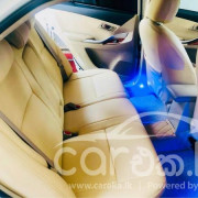 TOYOTA PREMIO 2014