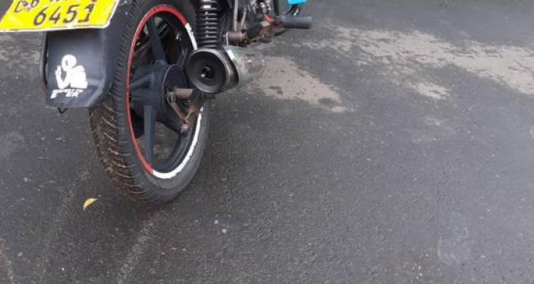 BAJAJ DISCOVER 2010