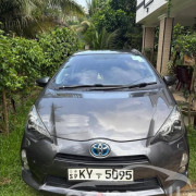 TOYOTA AQUA 2012