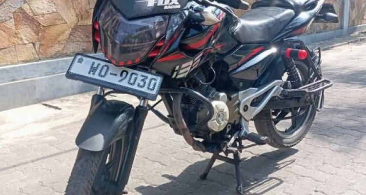 BAJAJ PULSAR 135 2011