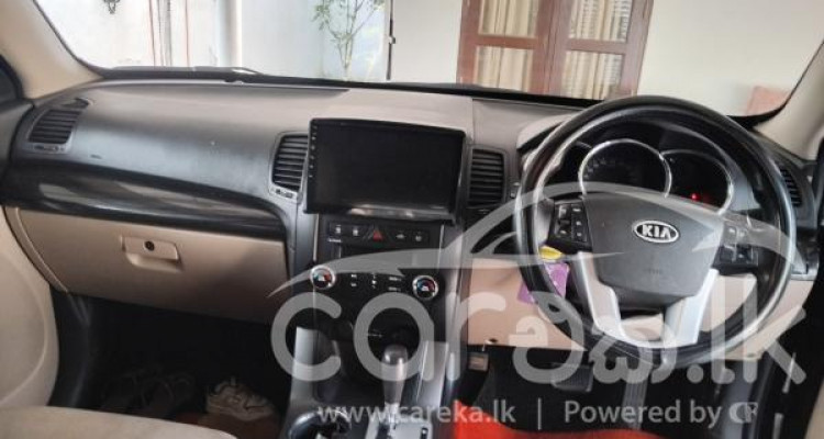 KIA SORENTO 2011