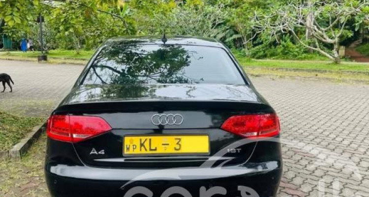 AUDI A4 2010