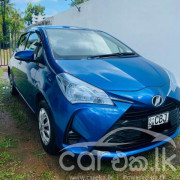 TOYOTA VITZ 2017