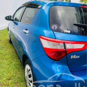 TOYOTA VITZ 2017