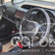 TOYOTA VITZ 2018
