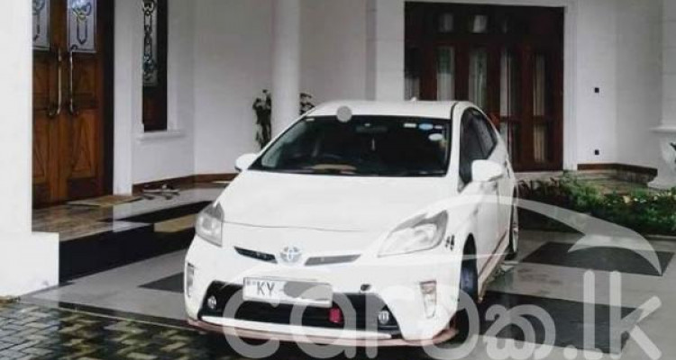 TOYOTA PRIUS 2013