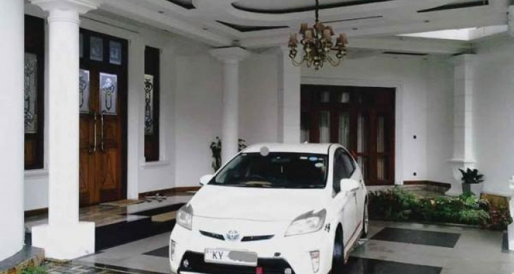TOYOTA PRIUS 2013