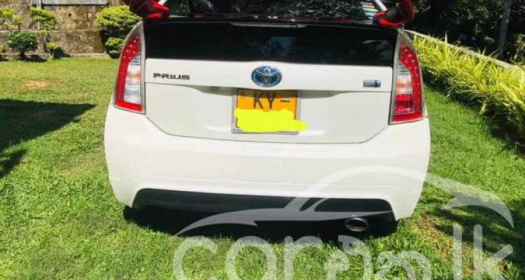 TOYOTA PRIUS 2013