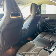 MERCEDES BENZ CLA180 2017