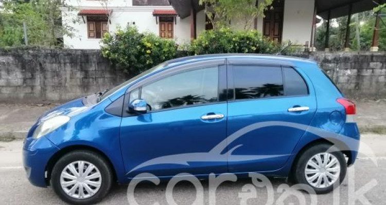 TOYOTA VITZ 2008