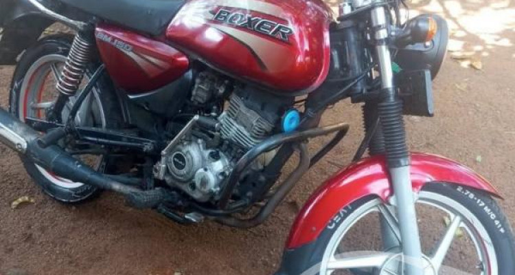 BAJAJ BOXER 2012