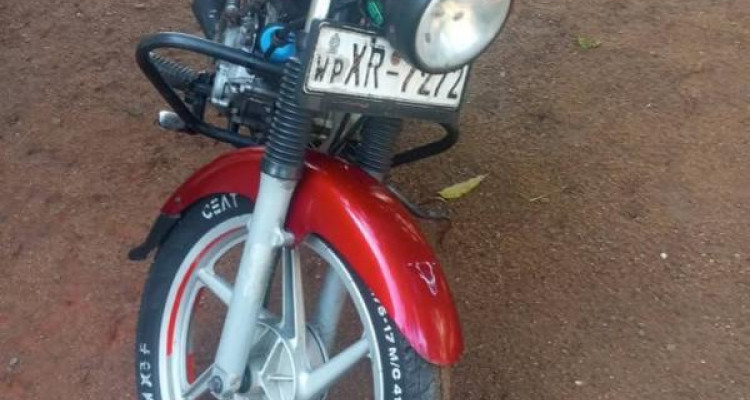 BAJAJ BOXER 2012