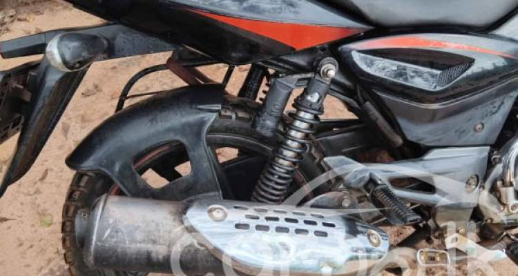 BAJAJ PULSAR 150 2017