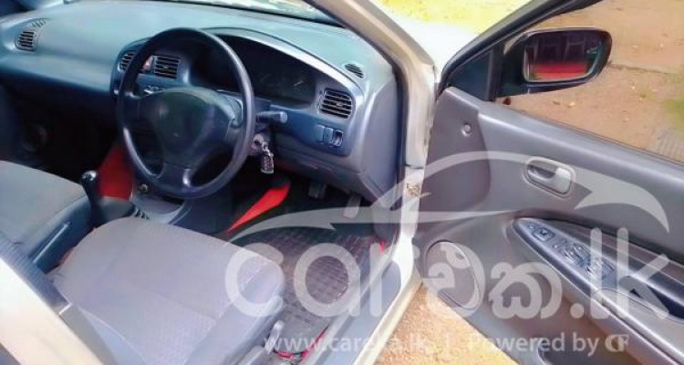 MAZDA FAMILIA 1996