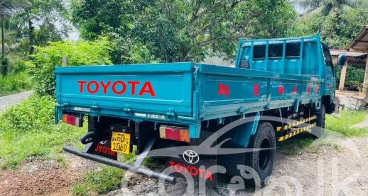 TOYOTA DYNA 1993