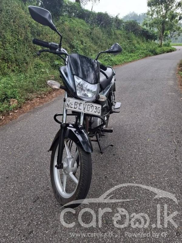 BAJAJ PLATINA 2017