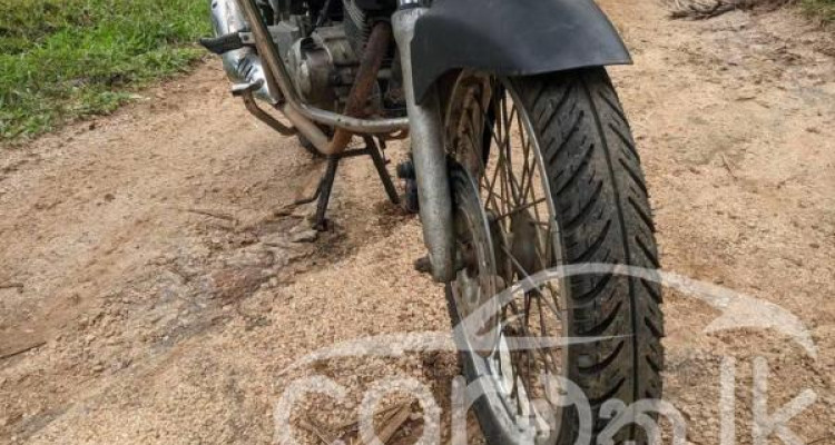 TVS VICTOR 2005