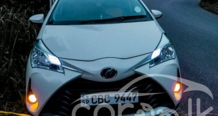TOYOTA VITZ 2018
