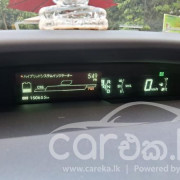 TOYOTA PRIUS 2011