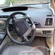 TOYOTA PRIUS 2011