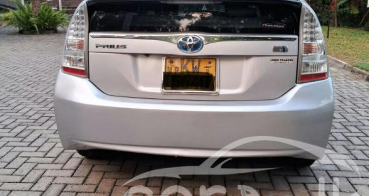 TOYOTA PRIUS 2011