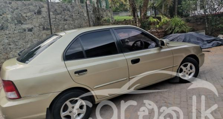 HYUNDAI ACCENT 2001