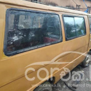 MITSUBISHI DELICA L300 1982