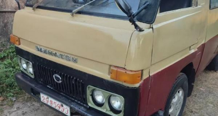 DAIHATSU DELTA 1982