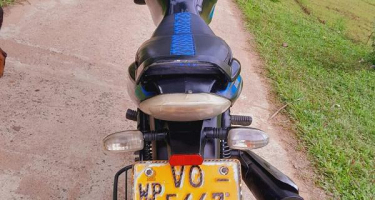 BAJAJ DISCOVER 100 2010