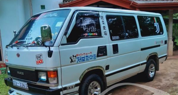 TOYOTA HIACE LH61 1987