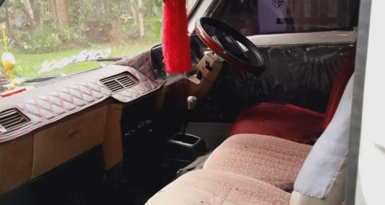 TOYOTA HIACE LH61 1987