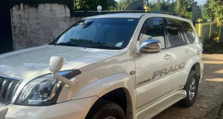 TOYOTA PRADO 2005
