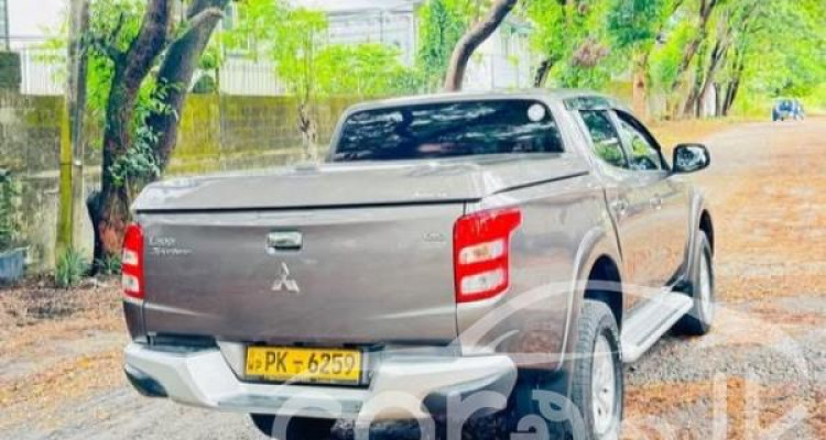 MITSUBISHI L200 2019