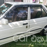 NISSAN TRAD SUNNY 1989