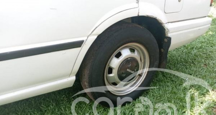NISSAN TRAD SUNNY 1989