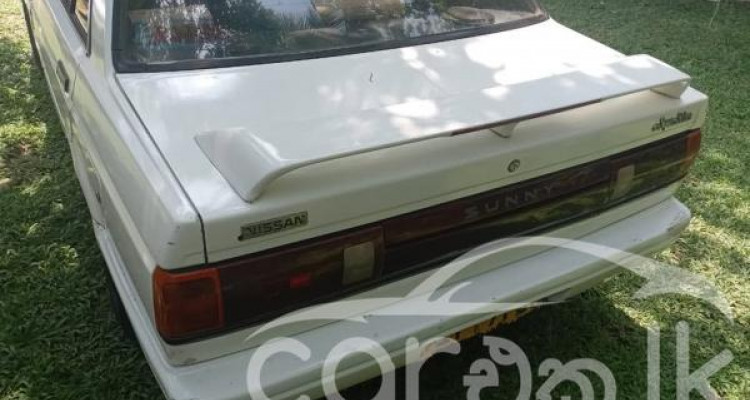 NISSAN TRAD SUNNY 1989