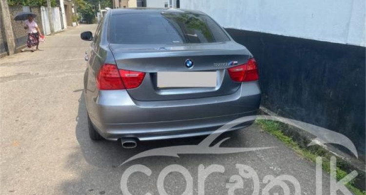 BMW 320i 2010
