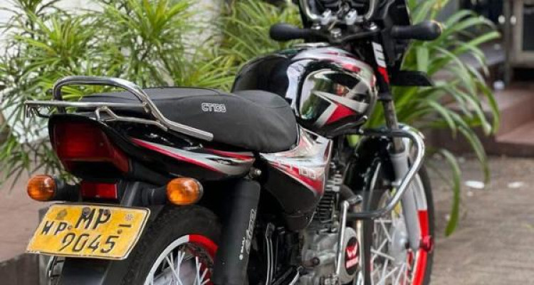 BAJAJ CT100 2006