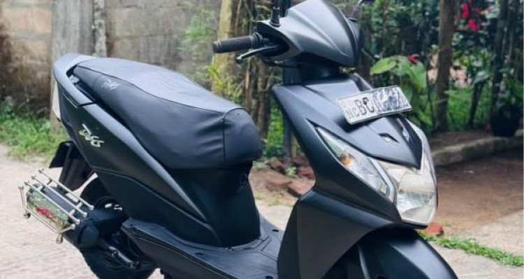 HONDA DIO 2015